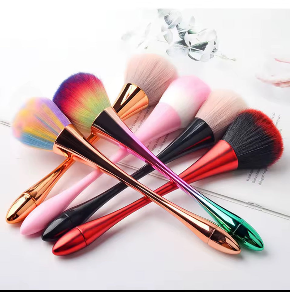 Nail Dust  Brush 1pcs (random colour )